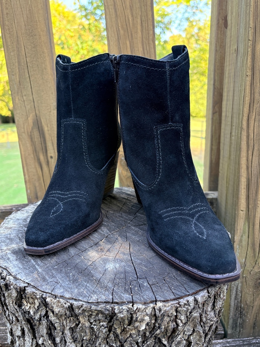 Chinese Laundry Corinna Black Suede Boot Western-Inspired size 6.5